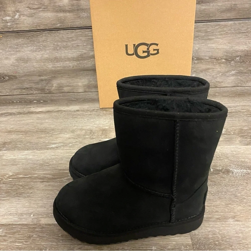 UGG classic weather